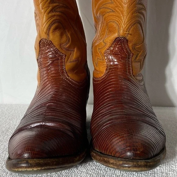Vintage Leather Western Cowboy Boots With Vibram Soles 8.5